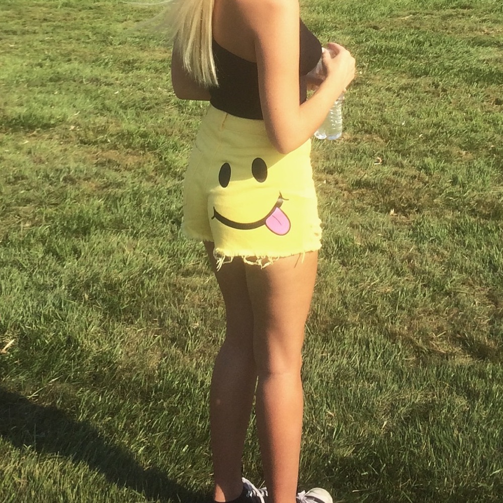 Shorts - Picture 2 of 7